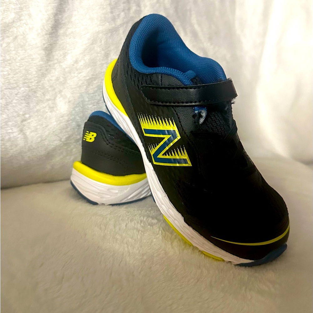 Boys sneakers